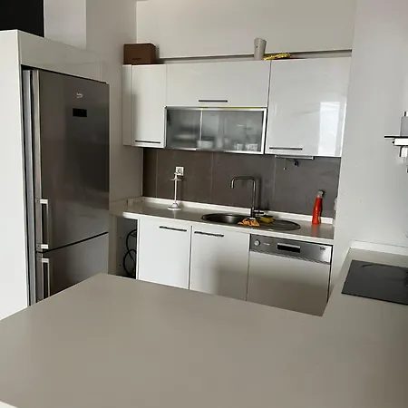Fully Furnished 1 1 Bedroom *